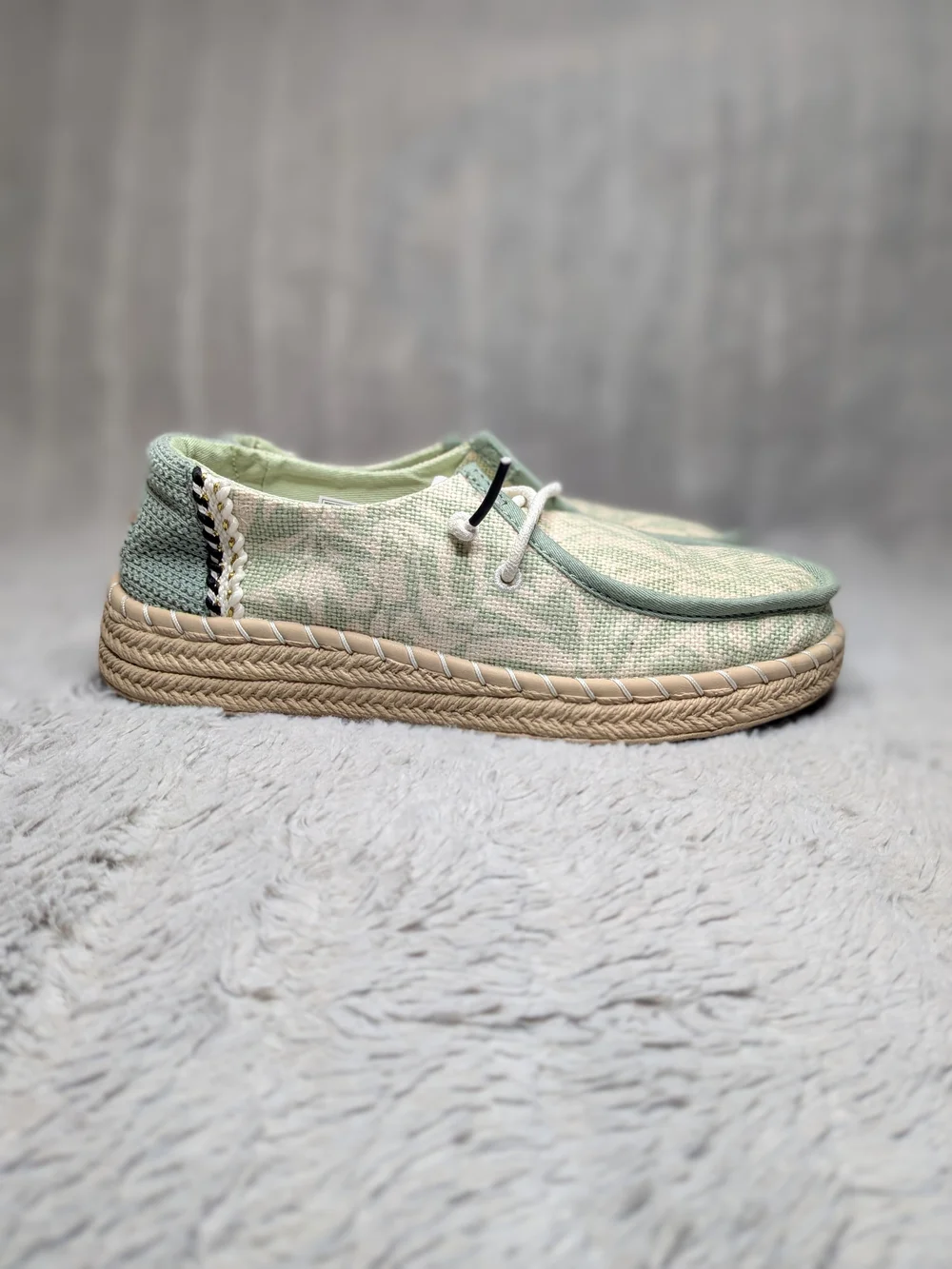 Hey Dude Women's Wally Mint Green Slip-On Shoes Women's Size 5